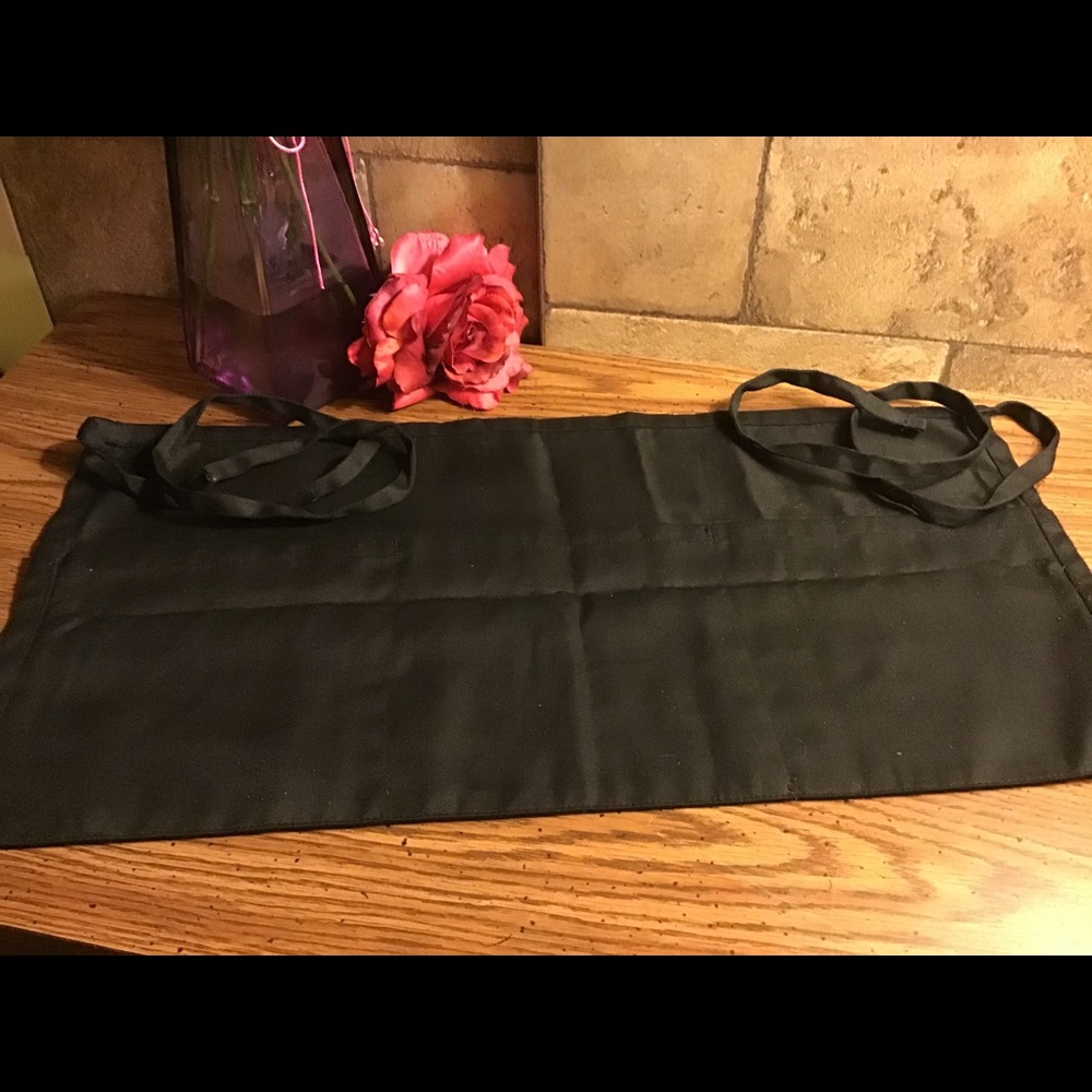 KNG Reversible 3-Pocket Black Short Serving Apron